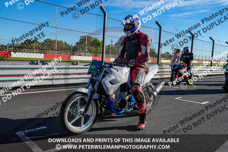 donington no limits trackday;donington park photographs;donington trackday photographs;no limits trackdays;peter wileman photography;trackday digital images;trackday photos